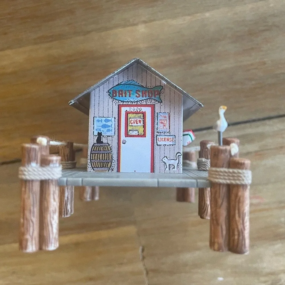 Hallmark‎ Keepsake Ornament Bait Shop With Boat Town and Country 2000